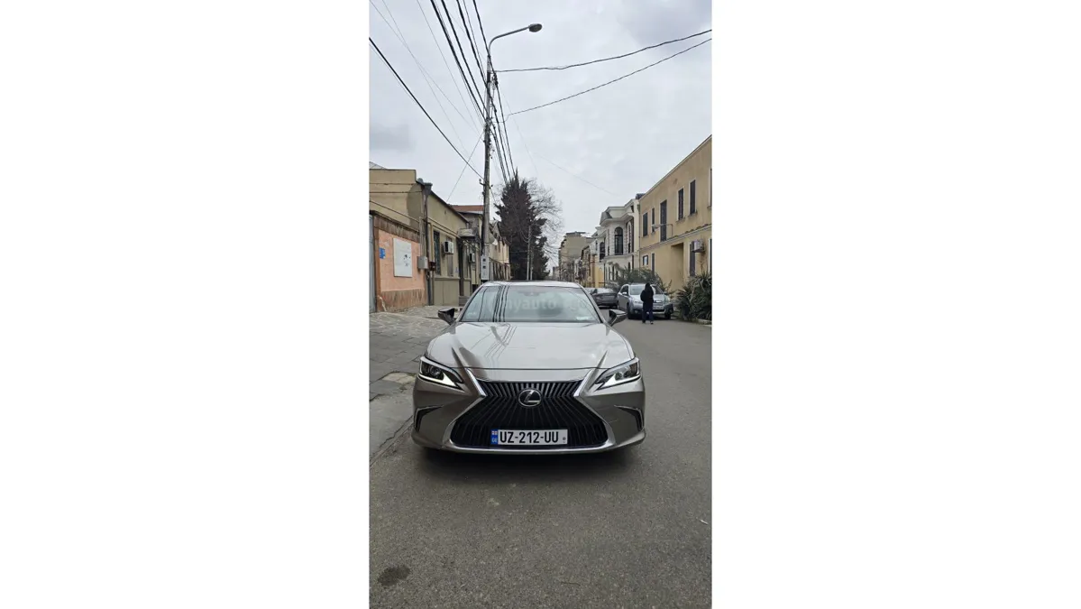 Lexus ES 300 - фото 1