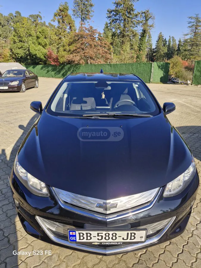 Chevrolet Volt - фото 1