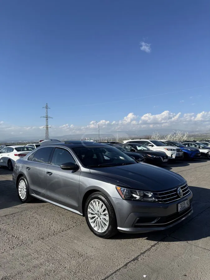Volkswagen Passat - фото 1
