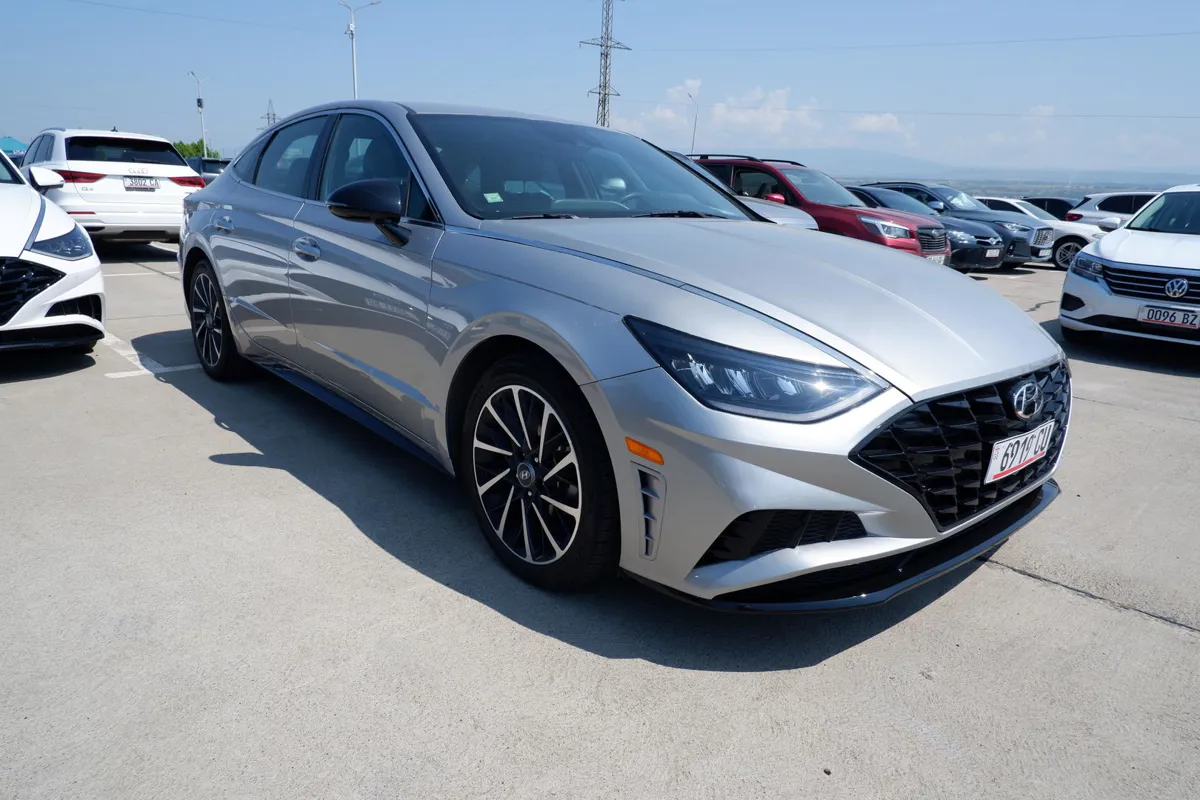 Hyundai Sonata - фото 1