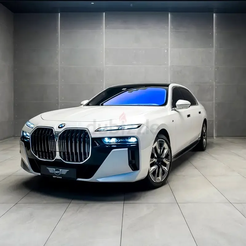 BMW 7-Series - фото 1