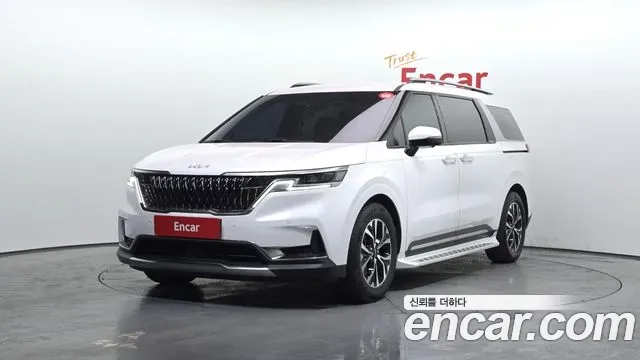 Kia Canival - фото 1