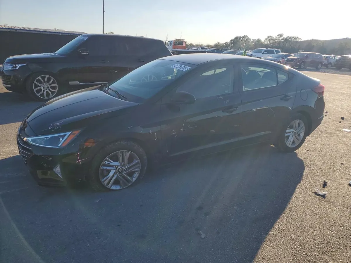 HYUNDAI - фото 1