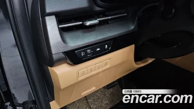 Kia Canival - фото 1