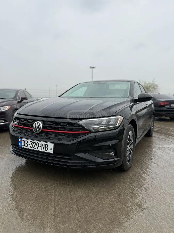 Volkswagen Jetta - фото 1