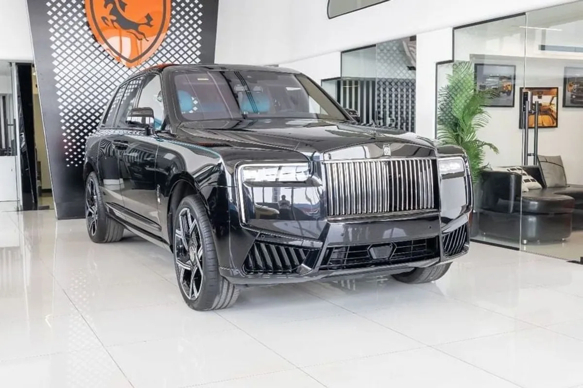 Rolls-Royce Cullinan - фото 1