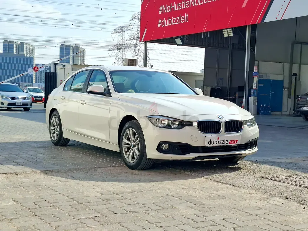 BMW 3-Series - фото 1