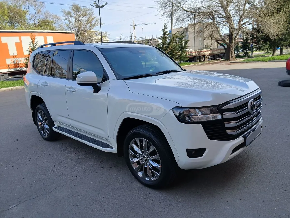 Toyota Land Cruiser - фото 1