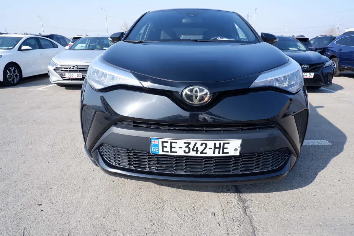Toyota C-HR - фото 1