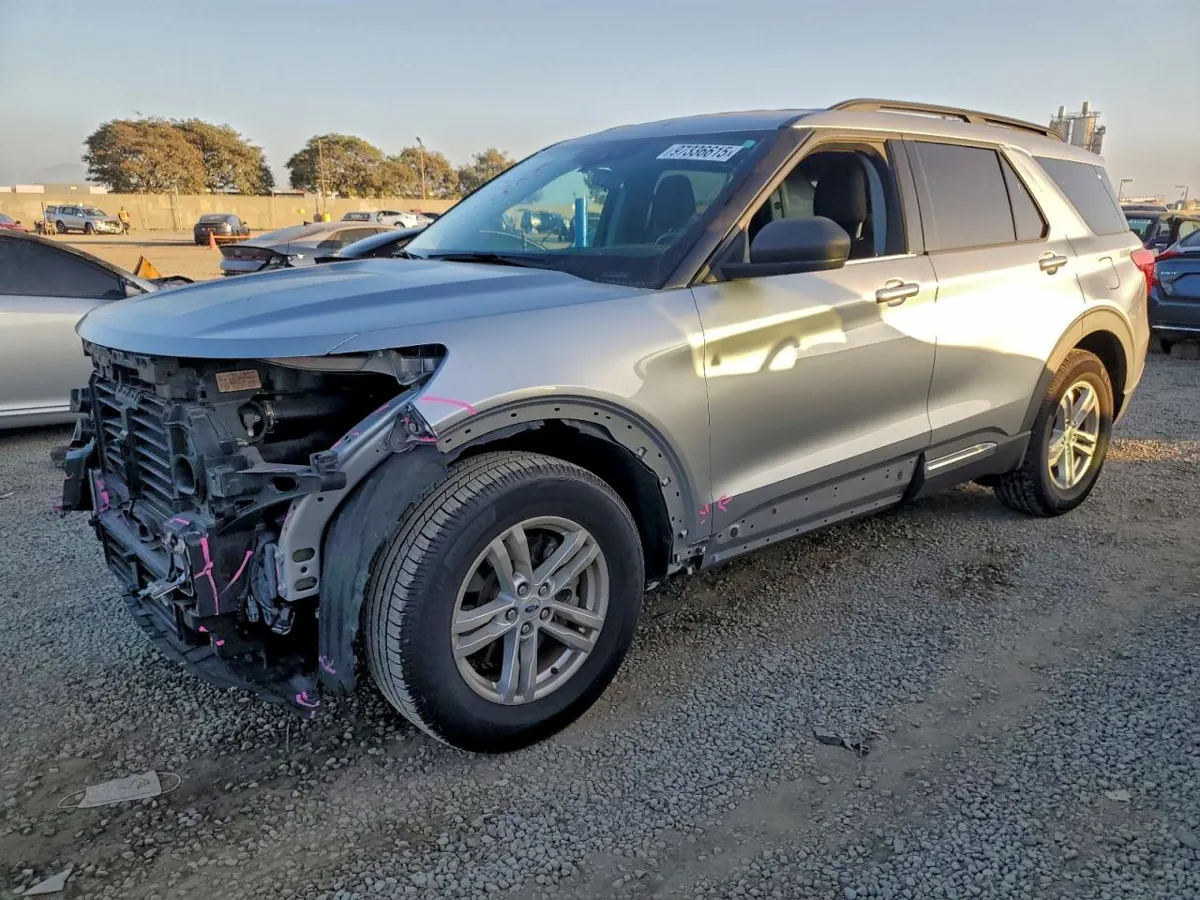 FORD EXPLORER - фото 1