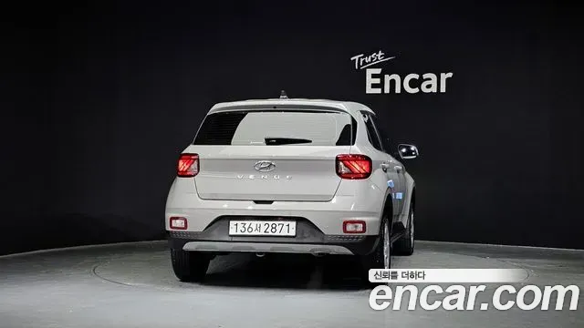 Hyundai Venue - фото 1