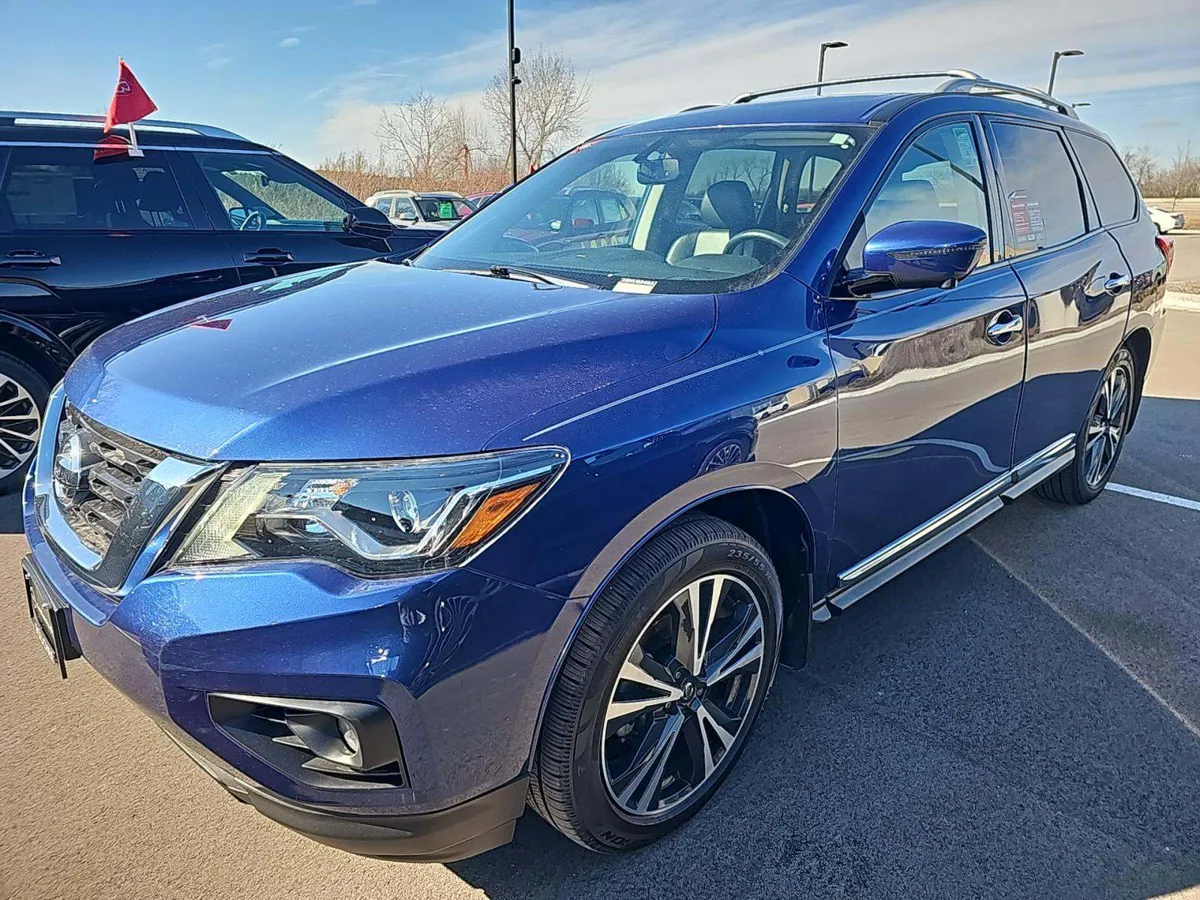 Nissan Pathfinder Platinum - фото 1