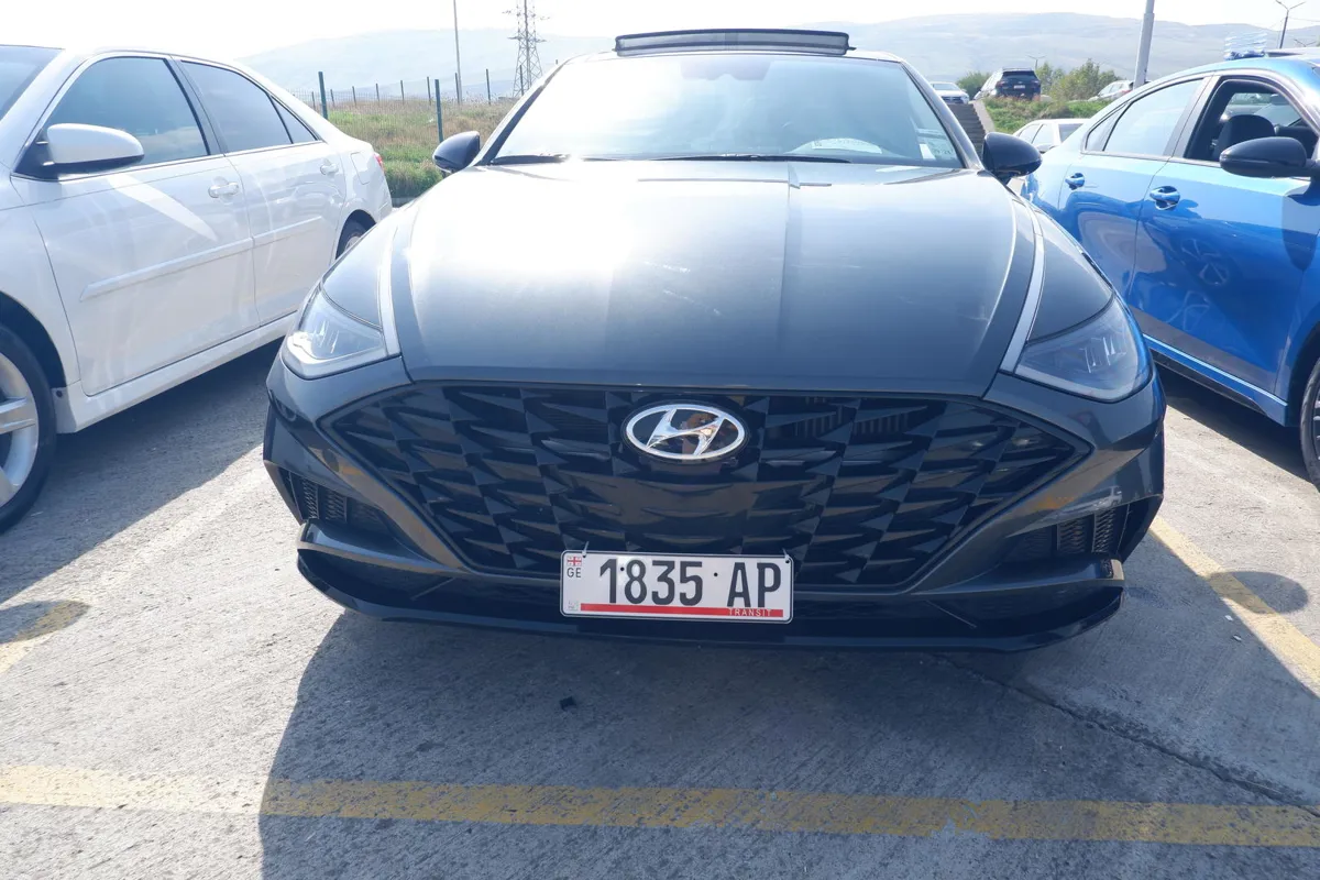 Hyundai Sonata - фото 1