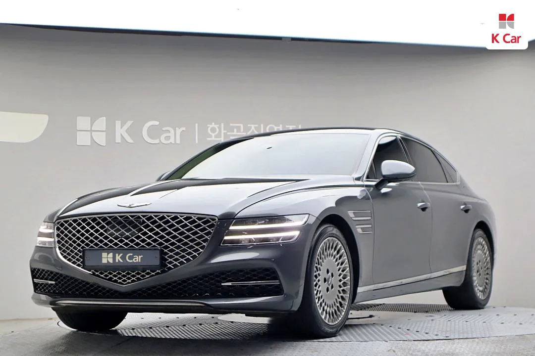 Genesis G80 - фото 1