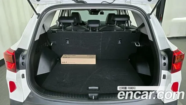 Kia Seltos - фото 1