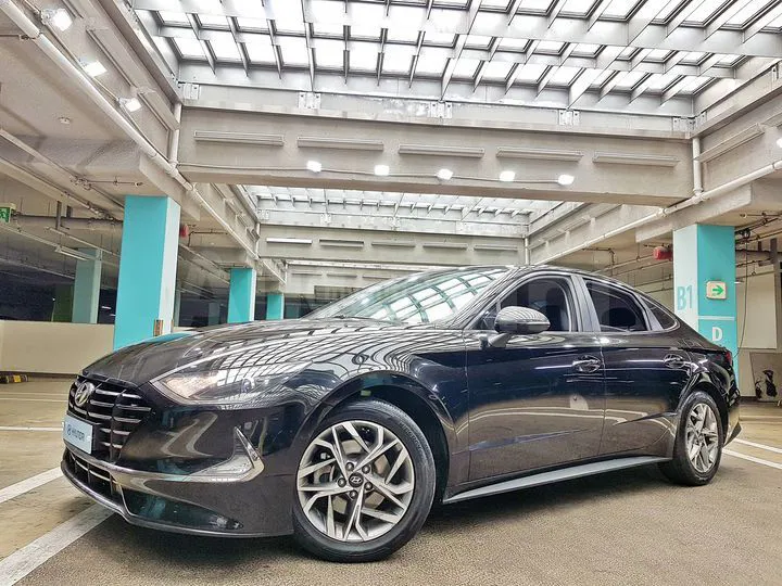 Hyundai Sonata - фото 1