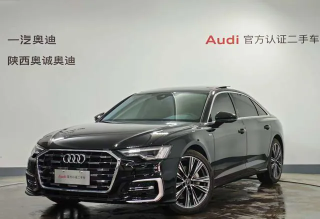 Audi A6L - фото 1