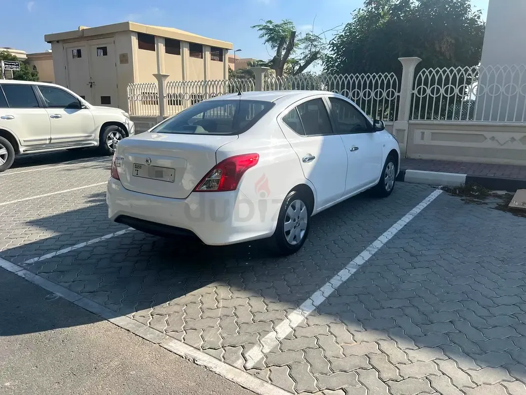 Nissan Sunny - фото 1