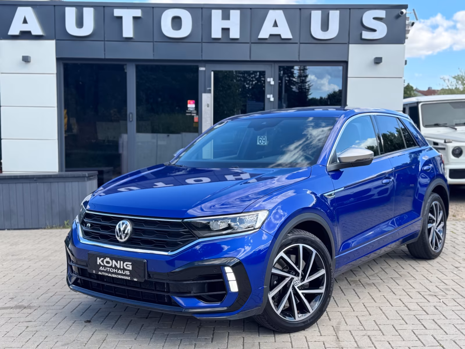 Volkswagen T-Roc - фото 1