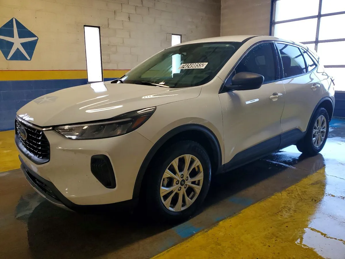 FORD ESCAPE - фото 1