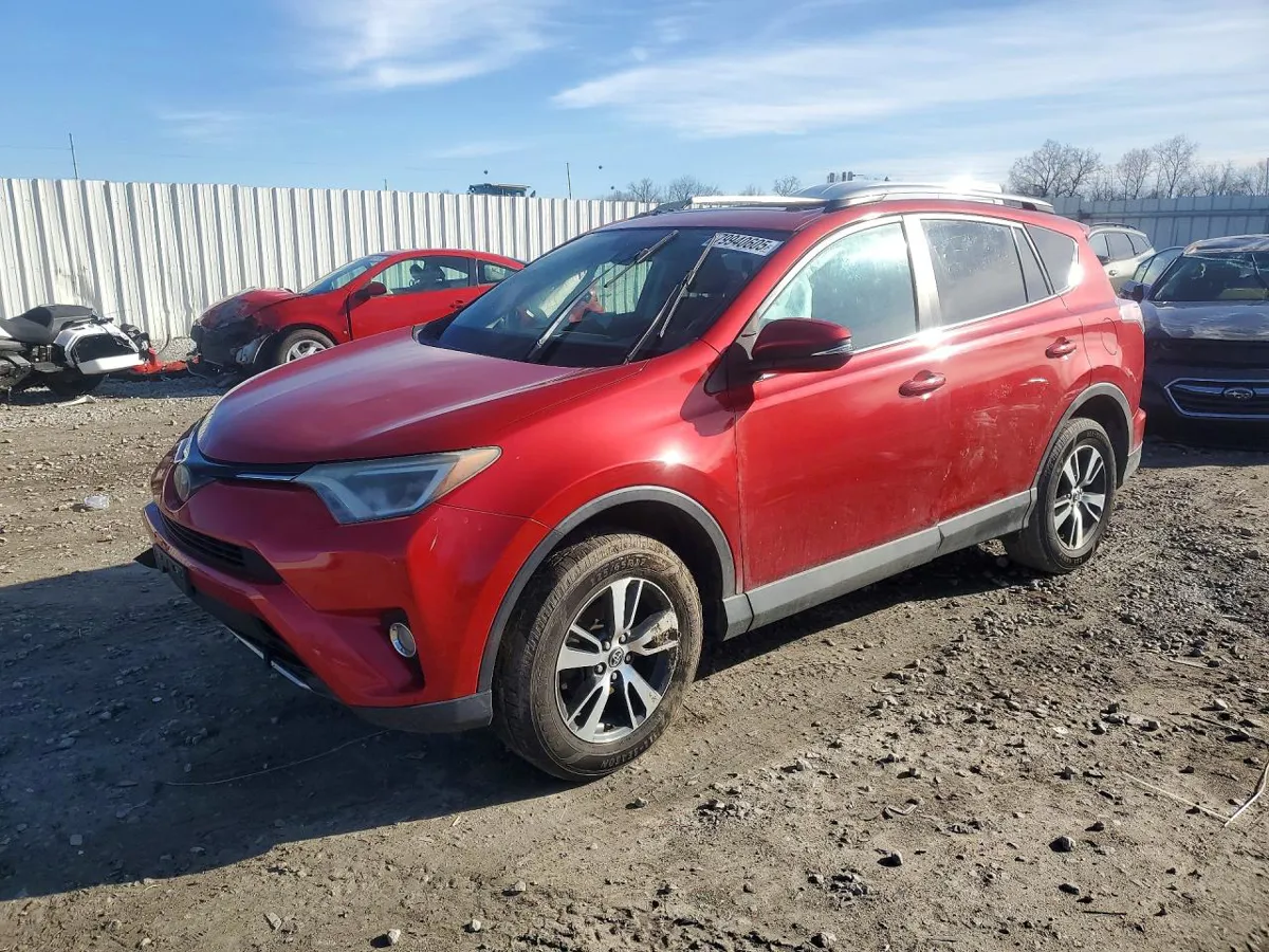 TOYOTA RAV4 XLE - фото 1