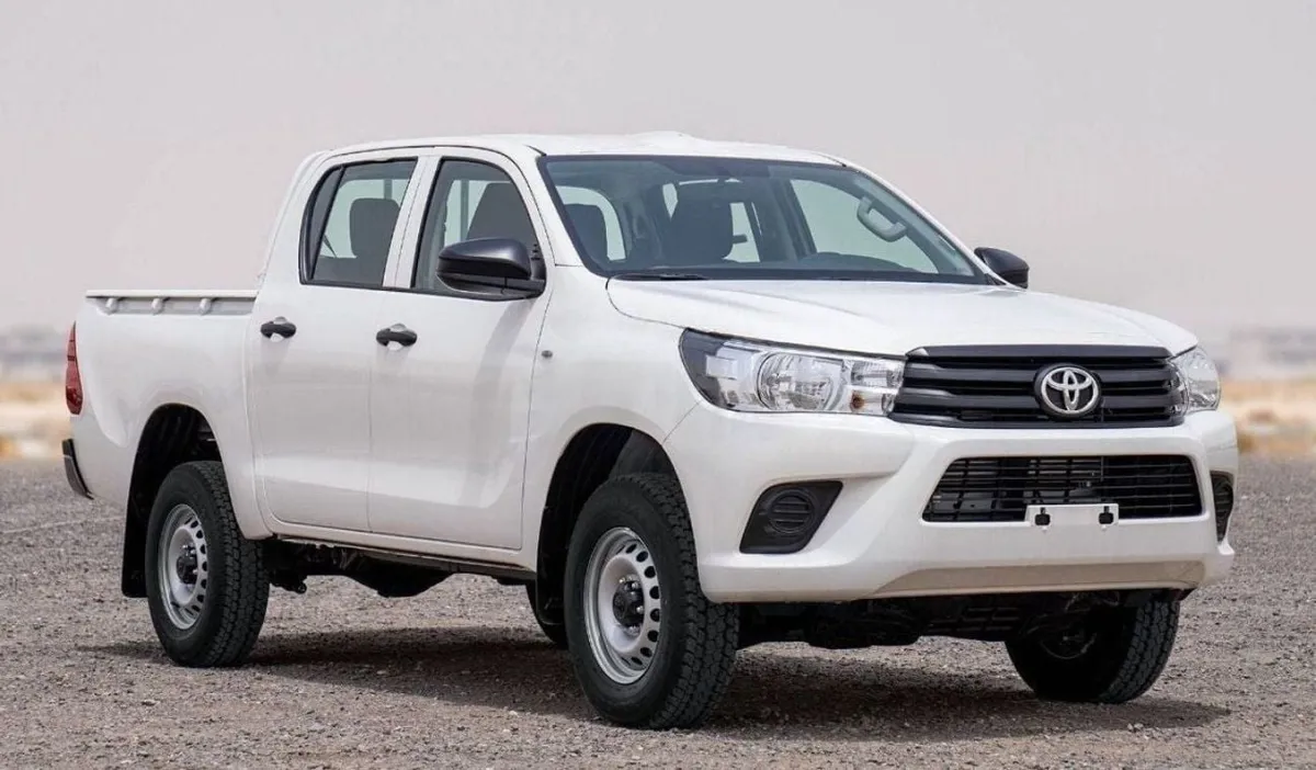 Toyota Hilux - фото 1
