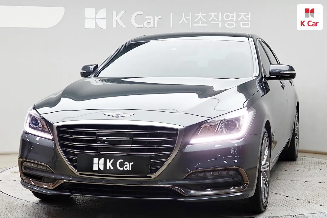 Genesis G80 - фото 1