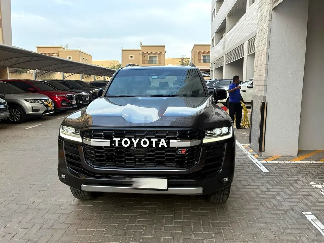 Toyota Land Cruiser - фото 1