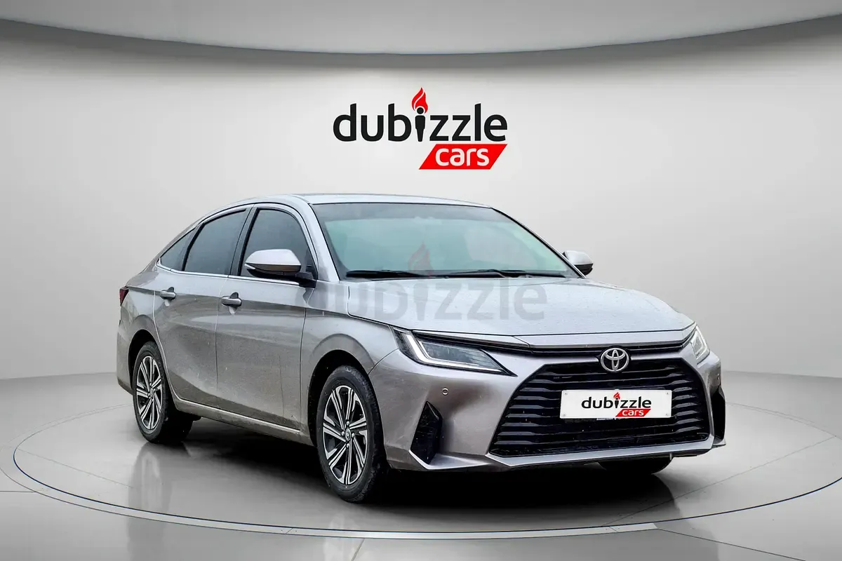 Toyota Yaris - фото 1