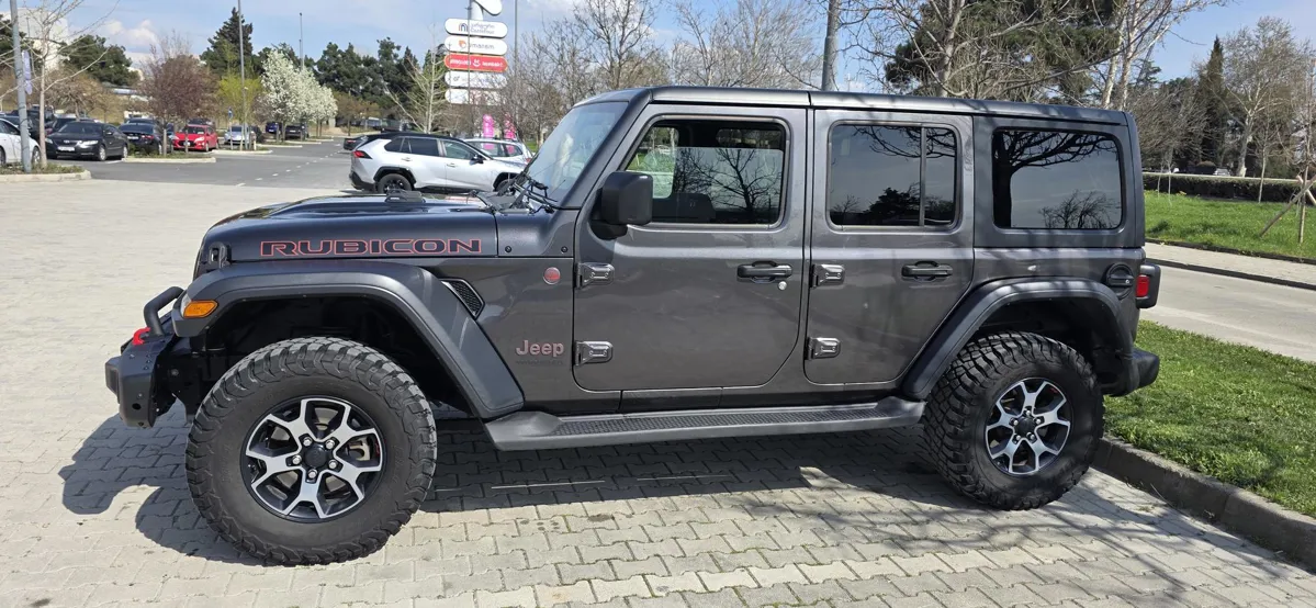 Jeep Wrangler - фото 1