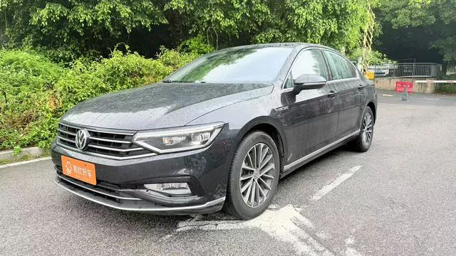 Volkswagen Magotan - фото 1