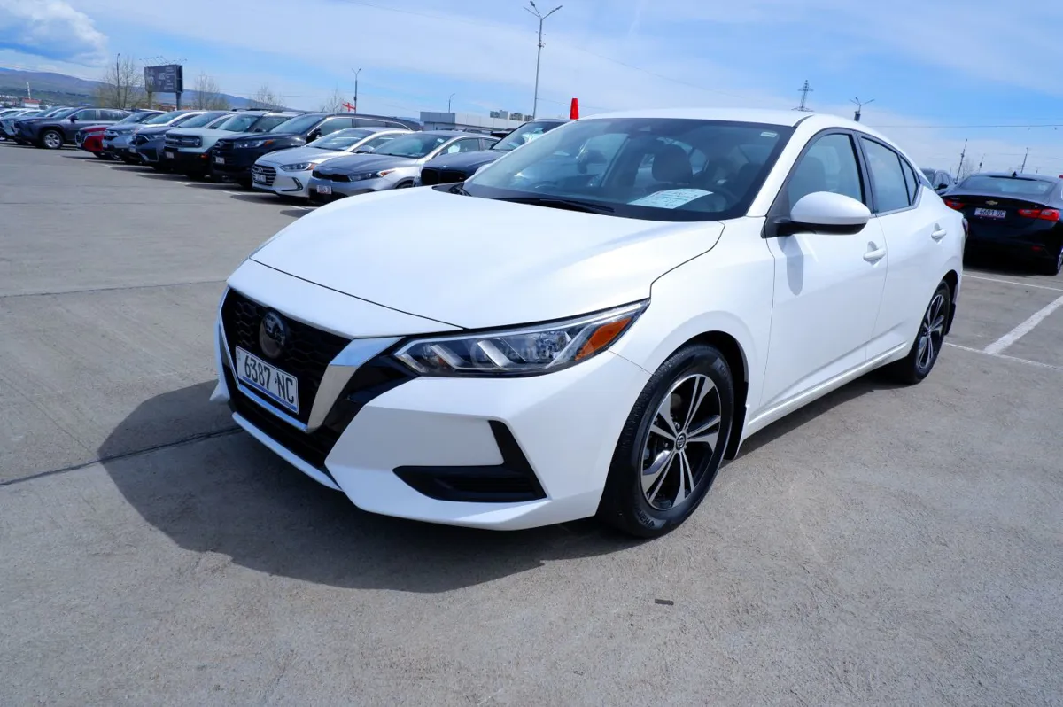 Nissan Sentra - фото 1