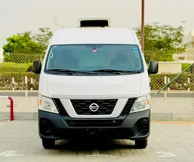 Nissan Urvan - фото 1