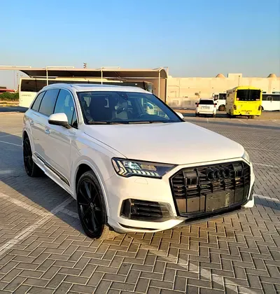 Audi Q7 - фото 1