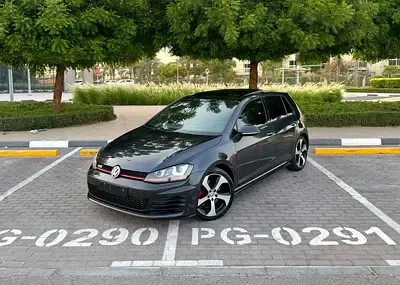 Volkswagen Golf - фото 1