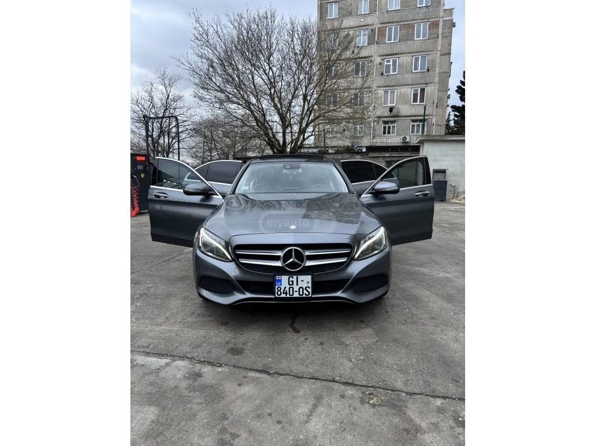 Mercedes-Benz C 300 - фото 1