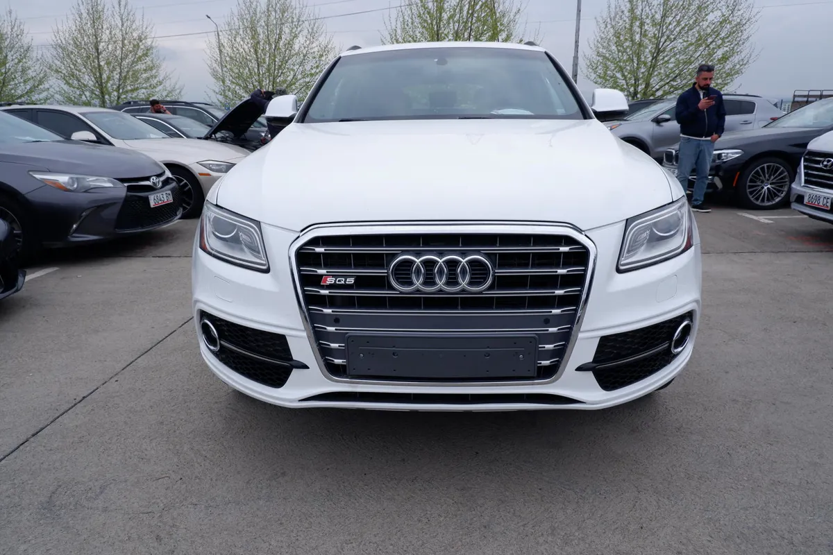 Audi Q5 - фото 1