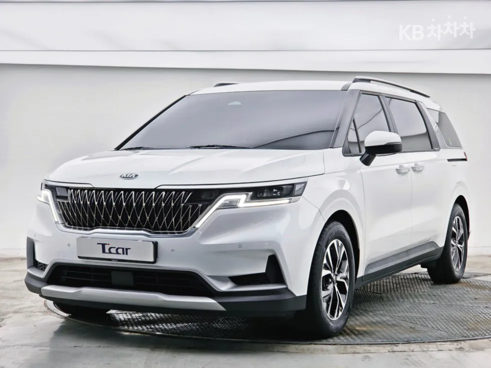 Kia 카니발 4세대 D2.2 9인승 프레스티지 - фото 1