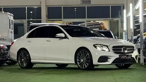 Mercedes-Benz E-Class - фото 1