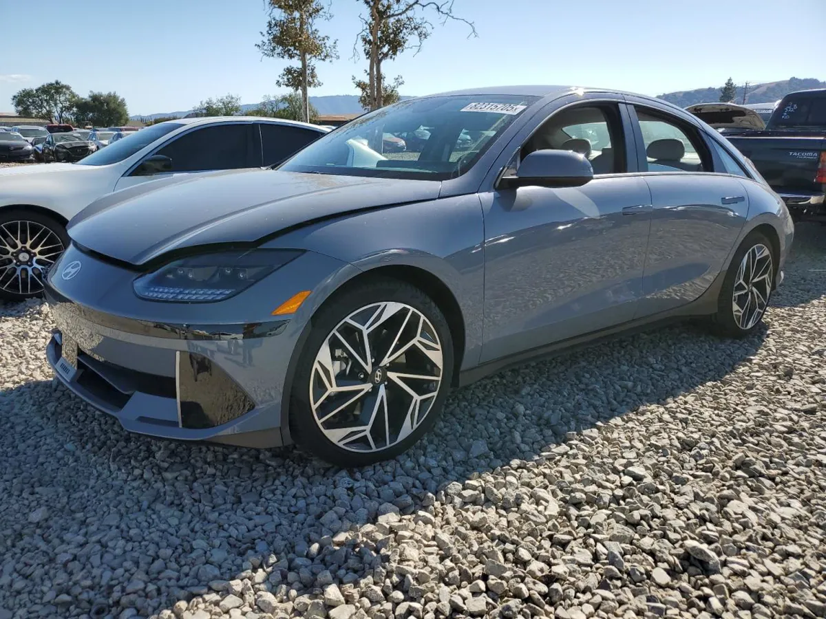 HYUNDAI IONIQ 6 - фото 1