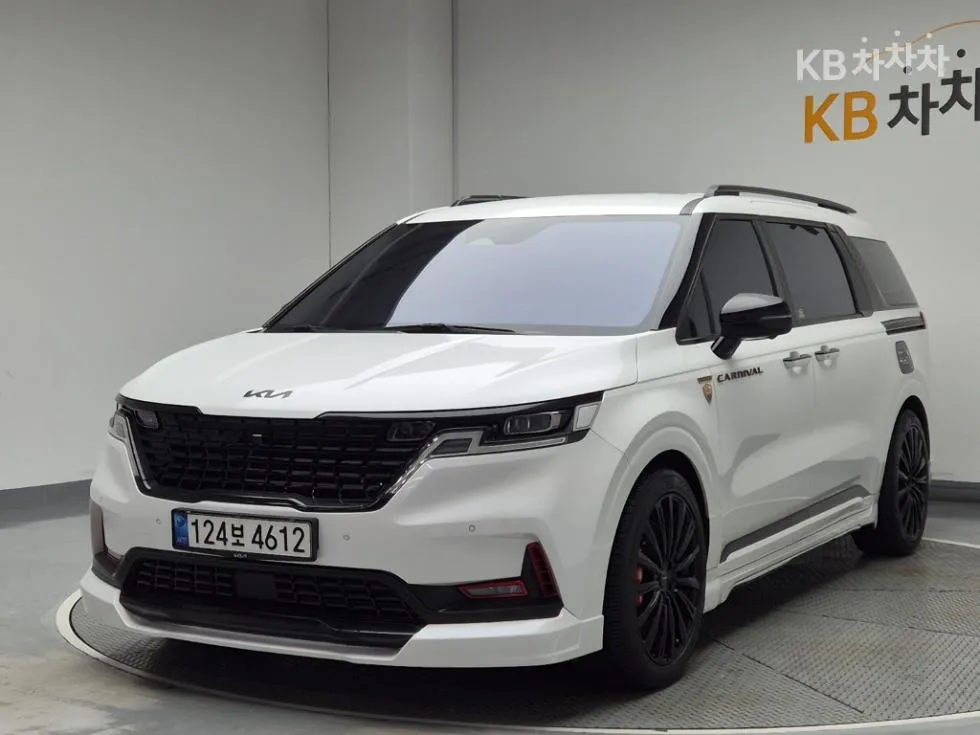Kia 카니발 4세대 D2.2 7인승 시그니처 - фото 1