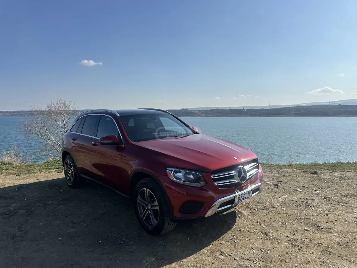 Mercedes-Benz GLC 300 - фото 1