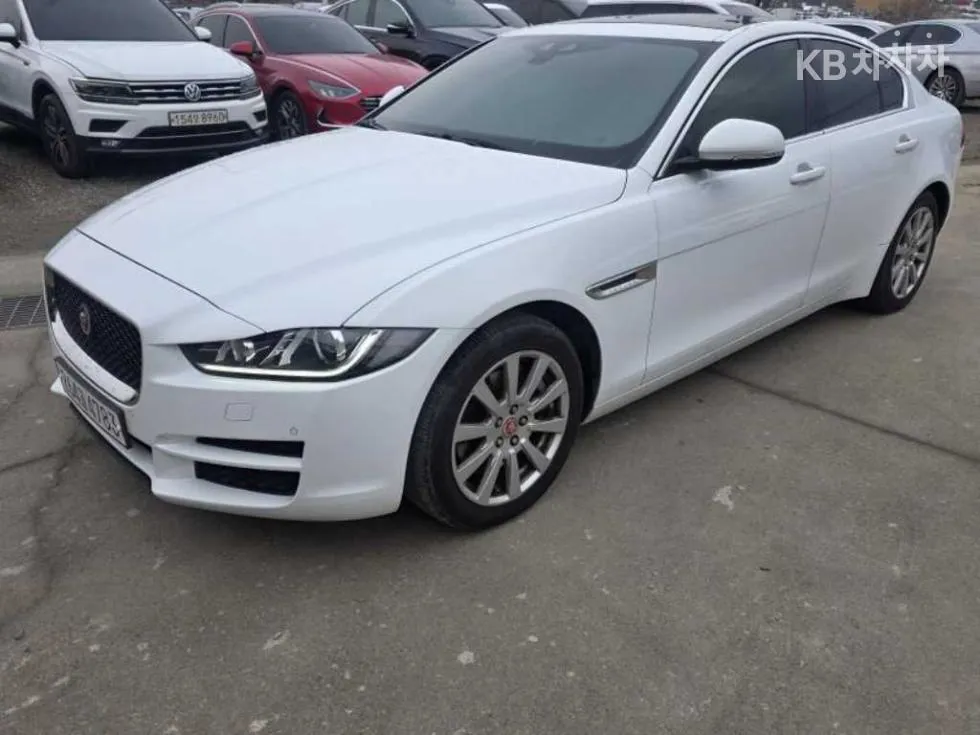 Jaguar XE 2.0 디젤 PRESTIGE - фото 1