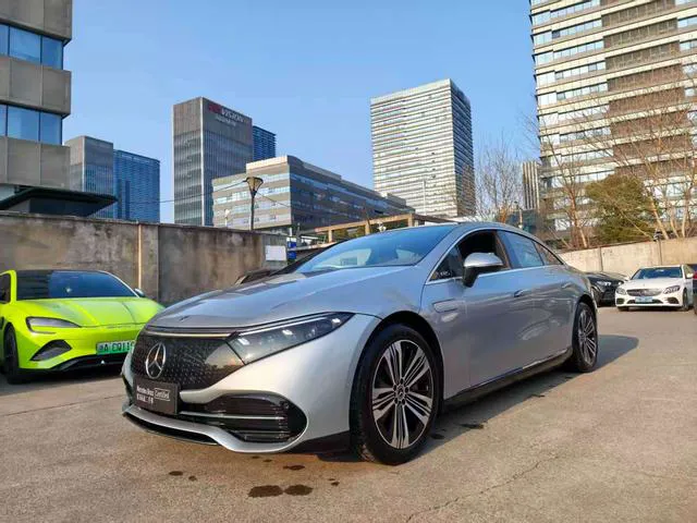 Mercedes-Benz EQS - фото 1