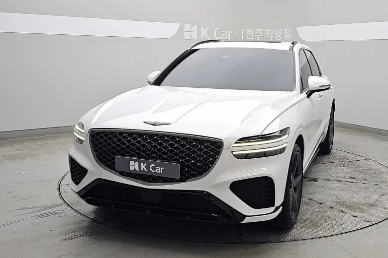 Genesis GV70 - фото 1