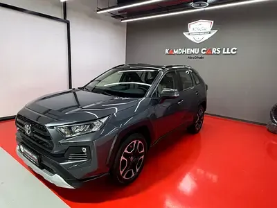 Toyota Rav 4 - фото 1