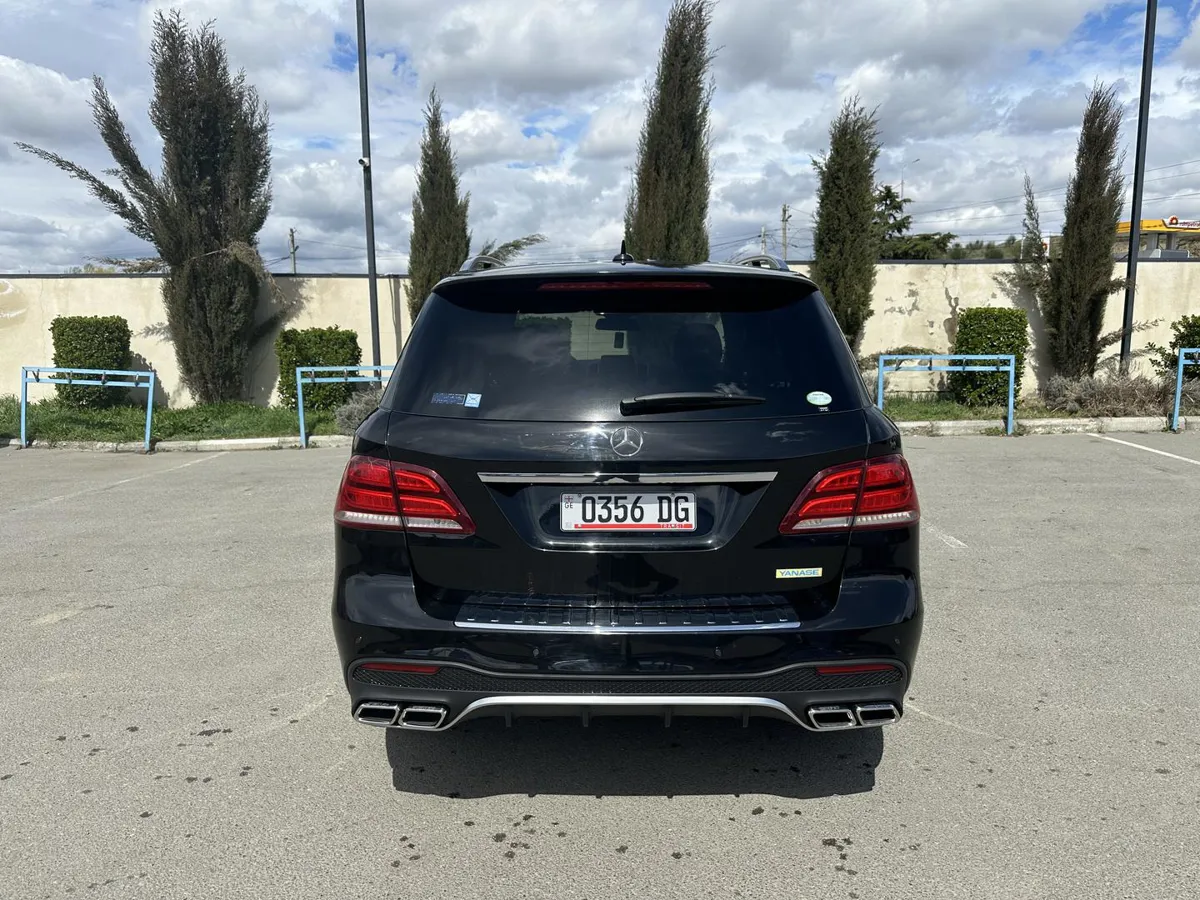 Mercedes-Benz GLE 350 - фото 1