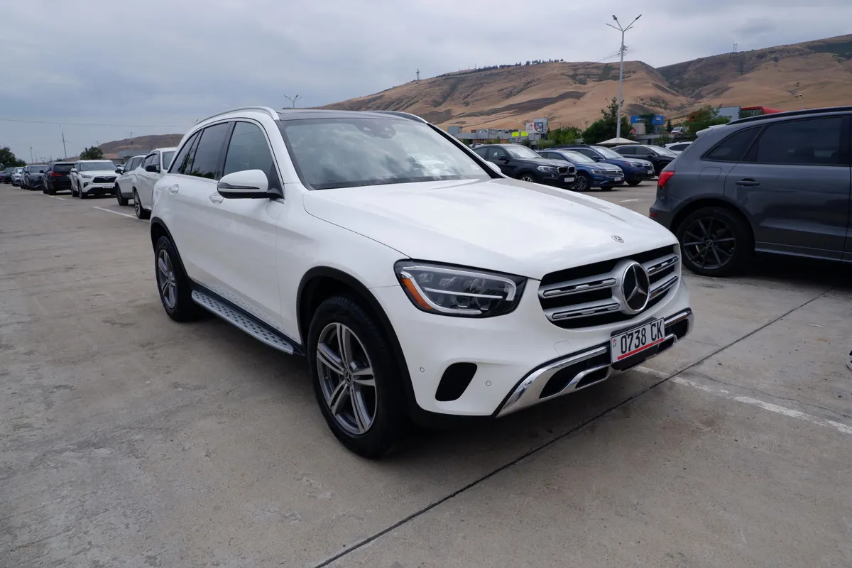 Mercedes-Benz GLC 300 - фото 1