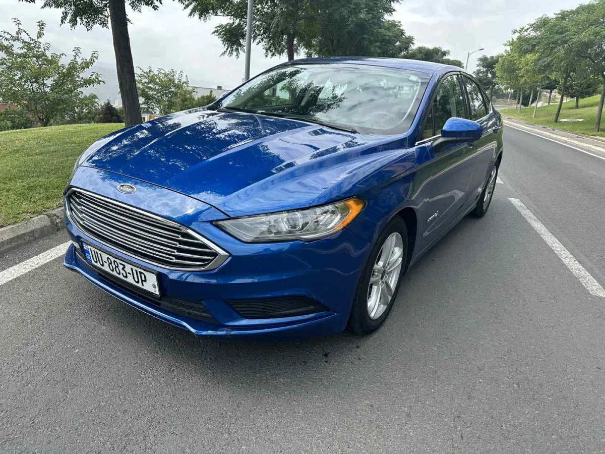 Ford Fusion - фото 1