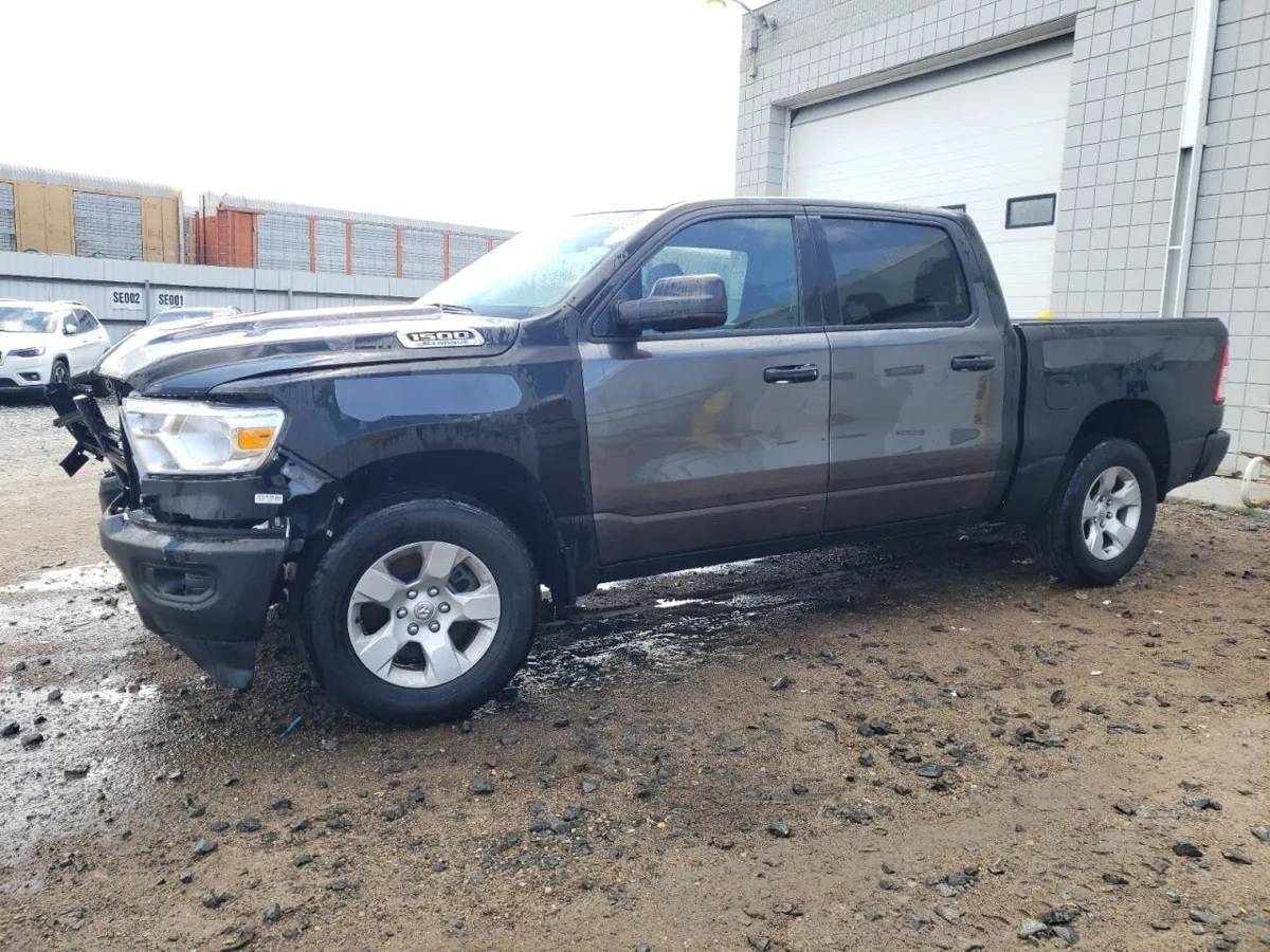 RAM 1500 - фото 1